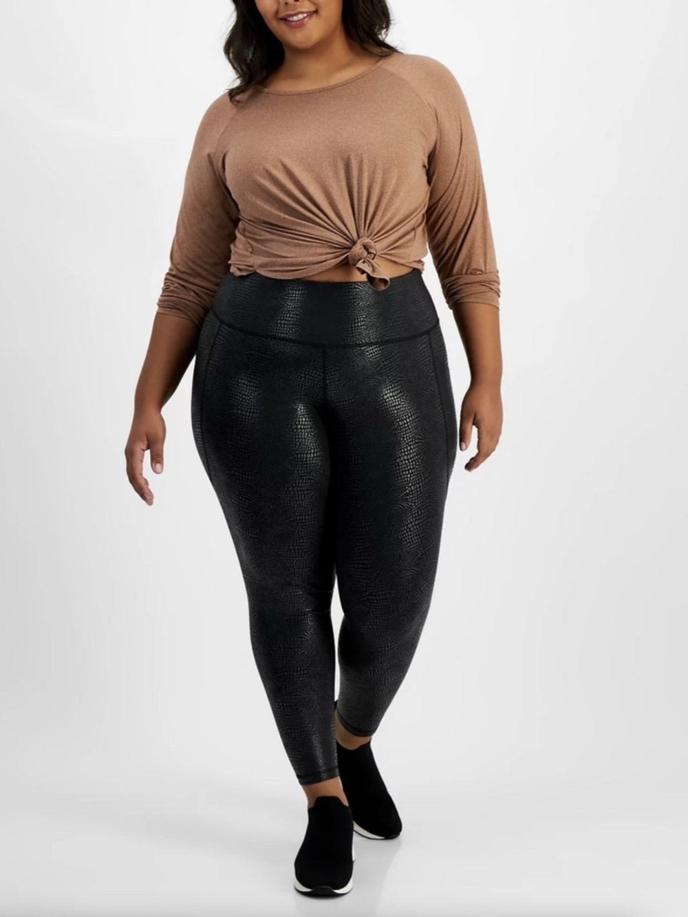 ID Ideology Women's Plus Embossed Side Pocket 7/8 Length Leggings Black size 1x